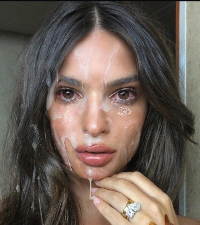 Emily Ratajkowski Leaked profile